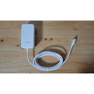 シャープ(SHARP)の美品 SHARP SH-AC05 USB type-C ACアダプター(バッテリー/充電器)