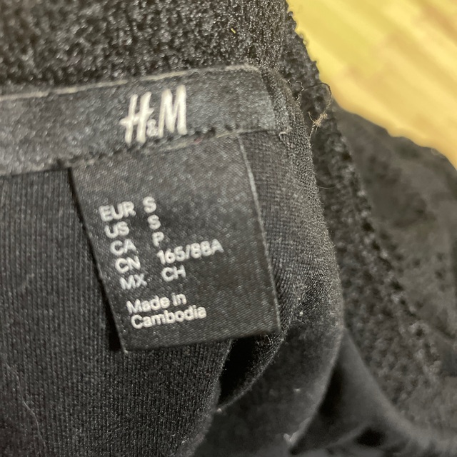 H&M(エイチアンドエム)のh&m レースワンピース　ブラック　Sサイズ　膝丈 レディースのワンピース(ひざ丈ワンピース)の商品写真