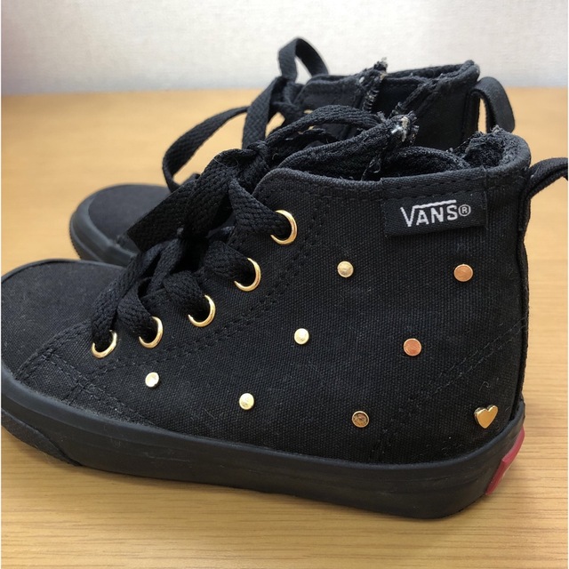 VANS(ヴァンズ)の【送料無料値下げ中✨】VANS ハイカットスタッズスニーカー　16cm キッズ/ベビー/マタニティのキッズ靴/シューズ(15cm~)(スニーカー)の商品写真