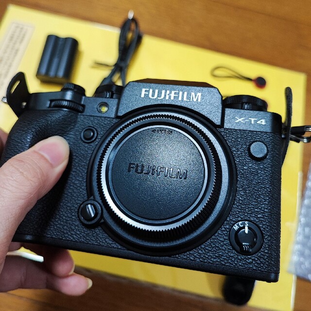 新しい季節 富士フイルム - オマケ付き ボディ X-T4 美品 FUJIFILM