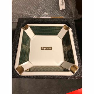 Supreme Glass Ashtray 13SS