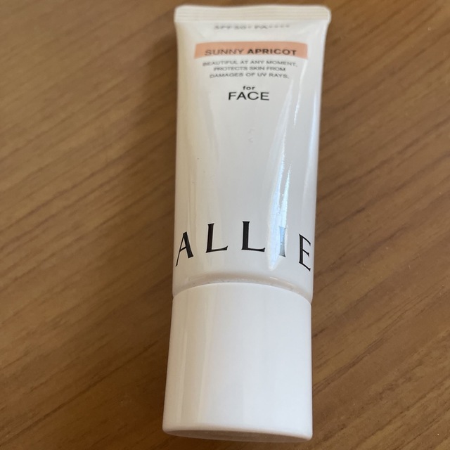 ALLIE(アリィー)のALLIE カラーチューニングUV 40g コスメ/美容のボディケア(日焼け止め/サンオイル)の商品写真