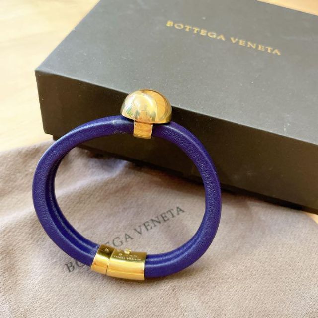 BOTTEGA VENETA バングル