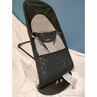 ベビービョルン(BABYBJORN)の美品ベビービョルンバウンサー　バランスソフトエアーメッシュ　黒グレー色(ベビーベッド)