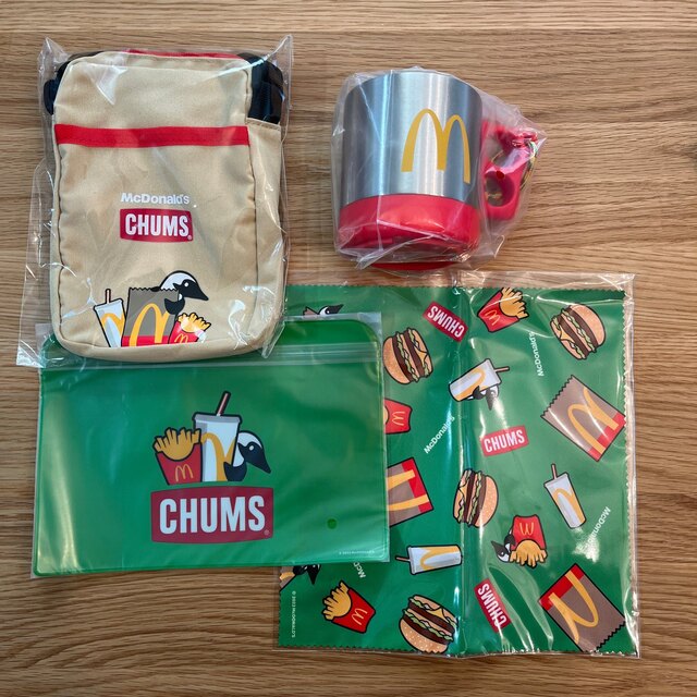 CHUMS(チャムス)のマクド　福袋　2023 エンタメ/ホビーのおもちゃ/ぬいぐるみ(キャラクターグッズ)の商品写真