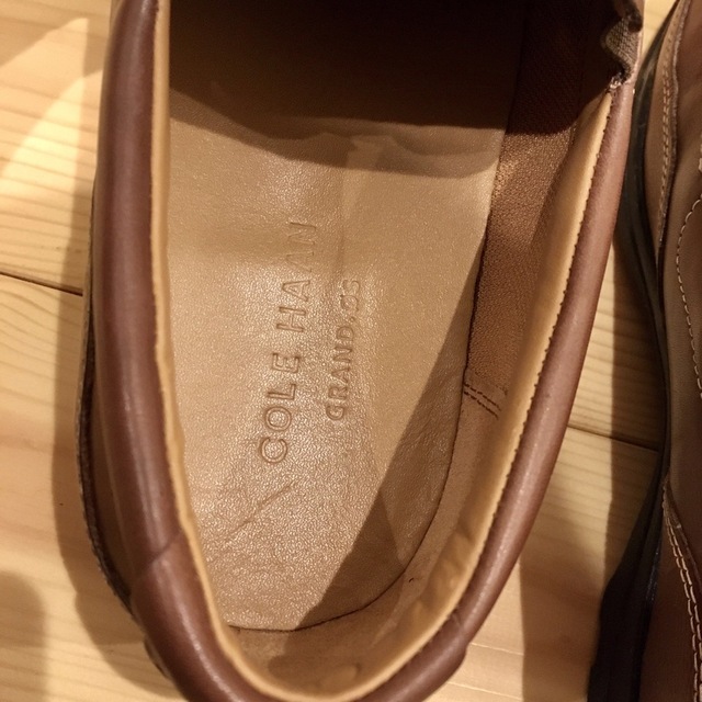 Cole Haan(コールハーン)の【中古】COLE HAAN メンズ 革靴 ローファー 箱付き メンズの靴/シューズ(ドレス/ビジネス)の商品写真