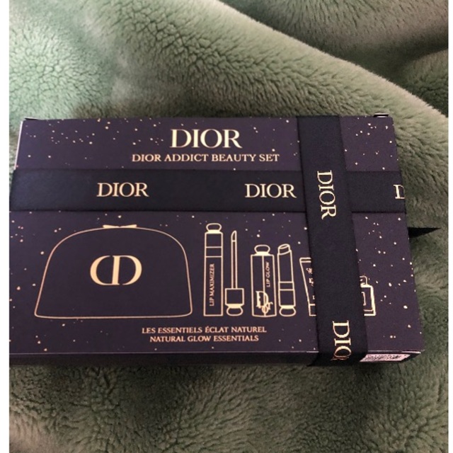 Dior(ディオール)の本日価格新品！Dior（ディオール）ホリデーオファー2022クリスマスコフレ コスメ/美容のキット/セット(コフレ/メイクアップセット)の商品写真