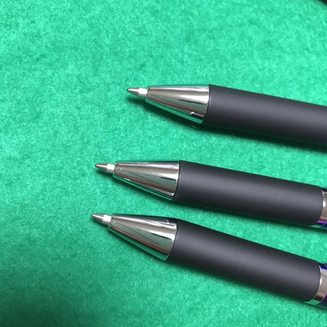 慶応  ボールペン  4本 インテリア/住まい/日用品の文房具(ペン/マーカー)の商品写真