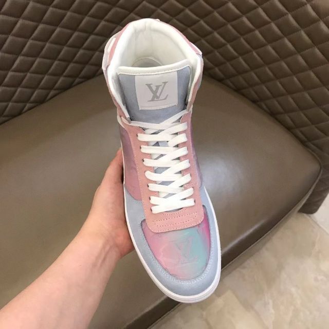 激安の LOUIS VUITTON - ルイヴィトン ハイカットスニーカー リヴォリ