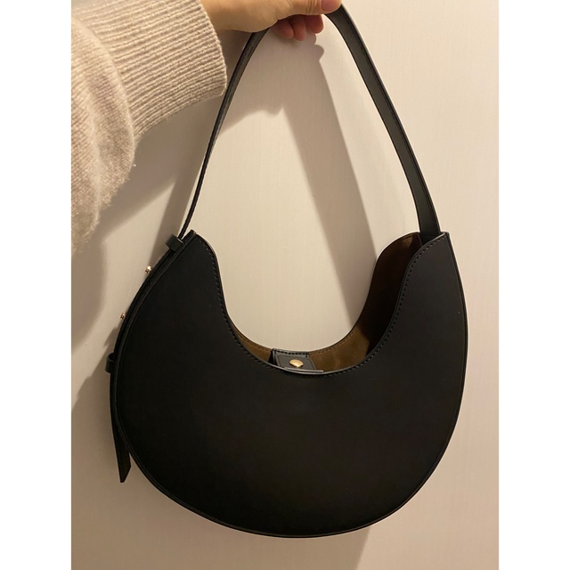 Ameri VINTAGE(アメリヴィンテージ)の【AMERI】UND 2WAY ROUND BAG レディースのバッグ(ショルダーバッグ)の商品写真