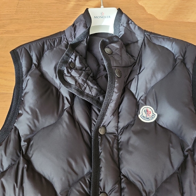 クラシック MONCLER - 超美品【MONCLER/モンクレール】ダウンベスト