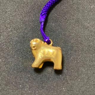 犬 ストラップ 美寿実 金色(キーホルダー)