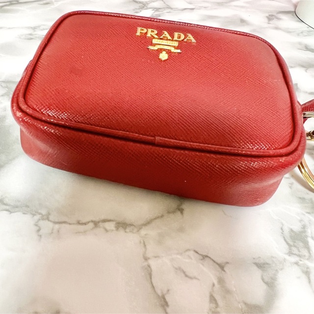 PRADA レッド　キーケース