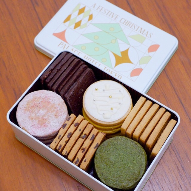パレスホテル東京 クリスマス限定クッキー缶 食品/飲料/酒の食品(菓子/デザート)の商品写真