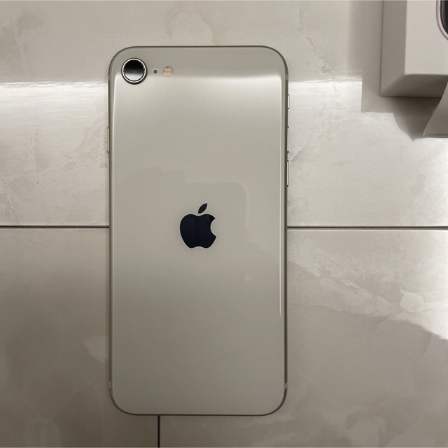 楽ギフ_のし宛書】 iPhone - AppleiPhoneSE第3世代64GBスターライト