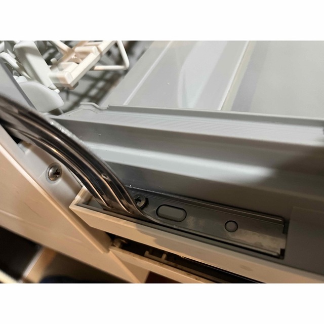 Panasonic(パナソニック)のPanasonic 食器洗い乾燥機 NP-TH1-T(ブラウン) 2018年製 スマホ/家電/カメラの生活家電(食器洗い機/乾燥機)の商品写真