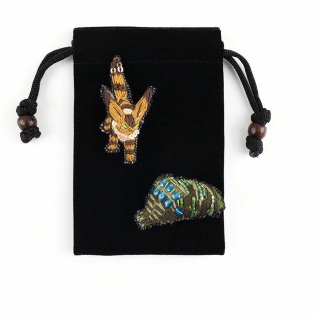 アニメージュとジブリ展 限定 風の谷のナウシカ 刺繍ポーチ&ブローチ