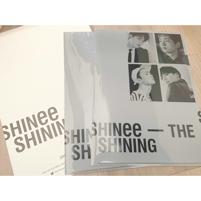 SHINee(シャイニー)のshinee ファイル(2枚セット) エンタメ/ホビーのCD(K-POP/アジア)の商品写真