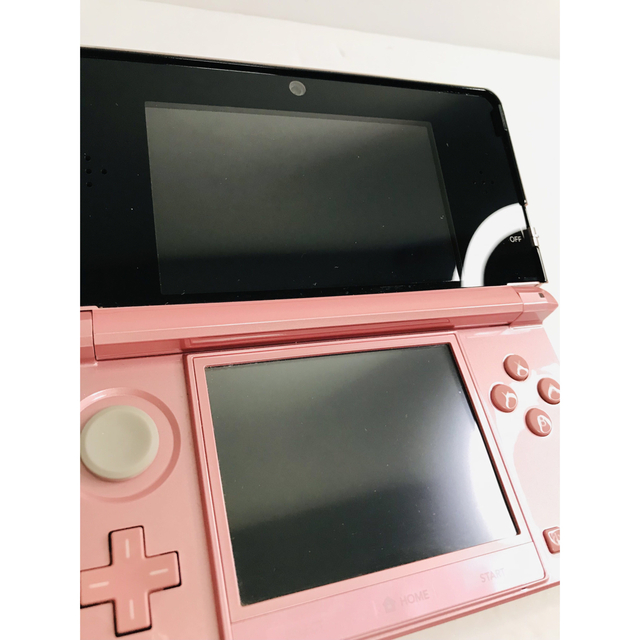 ニンテンドー3DS(ニンテンドー3DS)のニンテンドー3DS ミスティピンク Nintendo 画面極美品　本体のみ エンタメ/ホビーのゲームソフト/ゲーム機本体(携帯用ゲーム機本体)の商品写真
