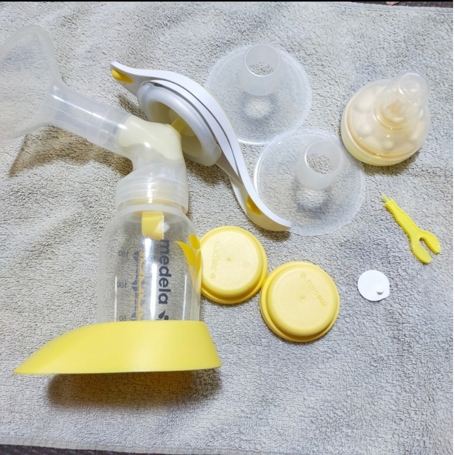 medela(メデラ)のmedela　搾乳器ハーモニー　セット キッズ/ベビー/マタニティの授乳/お食事用品(その他)の商品写真