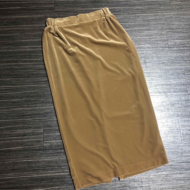 DEUXIEME CLASSE(ドゥーズィエムクラス)のベロアタイトスカート　ベージュ　36 レディースのスカート(ロングスカート)の商品写真
