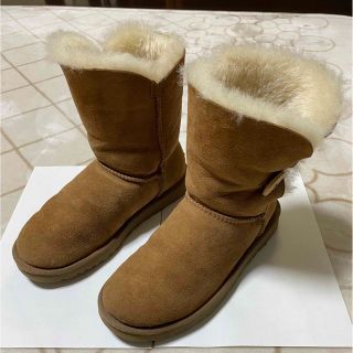 アグオーストラリア(UGG AUSTRALIA)のUGG Bailey Button 5803 (アグ ベイリーボタン）(ブーツ)