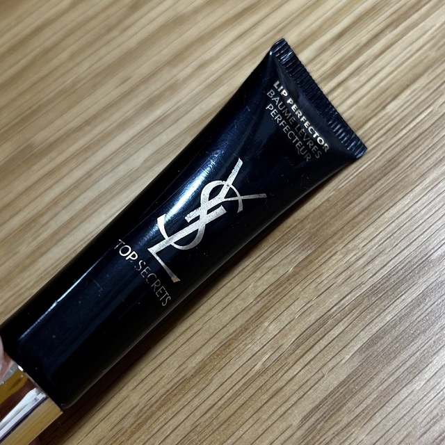 Yves Saint Laurent Beaute(イヴサンローランボーテ)のサンローラン　トップ シークレット リップ パーフェクター コスメ/美容のスキンケア/基礎化粧品(リップケア/リップクリーム)の商品写真