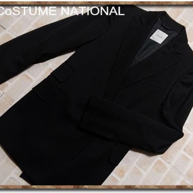 CoSTUME NATIONAL(コスチュームナショナル)のコスチューム ナショナル　比翼ジャケット　黒 レディースのジャケット/アウター(テーラードジャケット)の商品写真