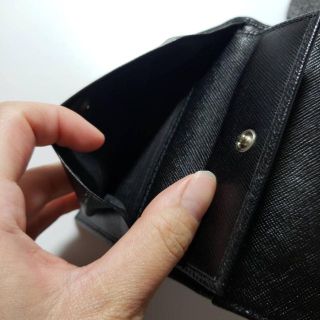 PRADA - PRADA プラダ 三つ折り財布 ブラック サフィアーノレザー 美品