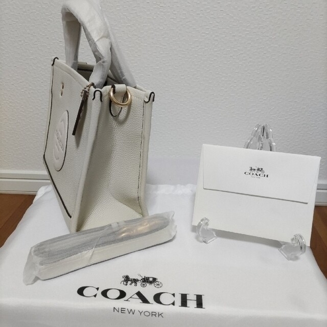 COACH(コーチ)のCOACH コーチ トートバッグ ハンドバッグ ホワイト デンプシー レディース レディースのバッグ(トートバッグ)の商品写真