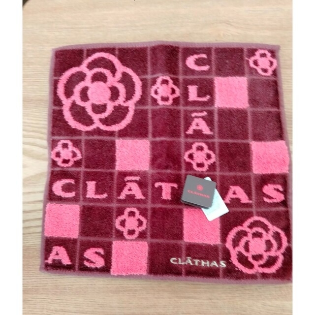 CLATHAS(クレイサス)の未使用クレイサスタオルハンカチ　ラッピング袋付き レディースのファッション小物(ハンカチ)の商品写真