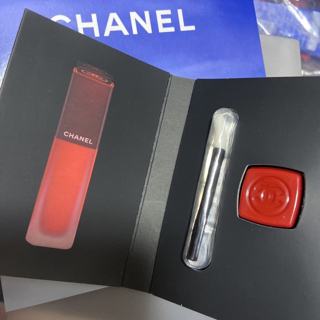 CHANEL(シャネル)のCHANEL☆シャネル☆ルージュアリュールインクフュージョン818 コスメ/美容のベースメイク/化粧品(口紅)の商品写真