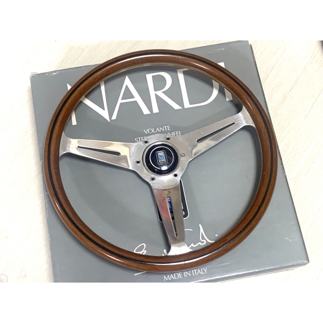 フラワーオブライフ 【NARDI Classic】36.5Φ ウッドステアリング 即決