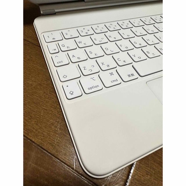 Apple(アップル)のiPad Magic Keyboard ホワイト スマホ/家電/カメラのスマホアクセサリー(iPadケース)の商品写真
