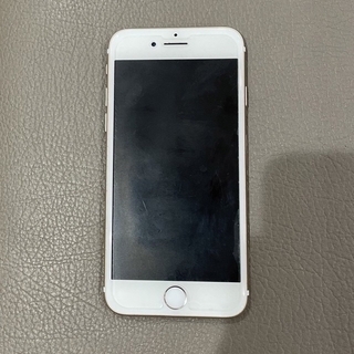 アイフォーン(iPhone)のiPhone７　32GB(スマートフォン本体)