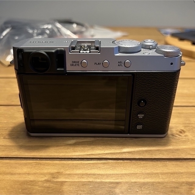 富士フイルム(フジフイルム)の【雑屋様専用】FUJIFILM X-E4 スマホ/家電/カメラのカメラ(ミラーレス一眼)の商品写真