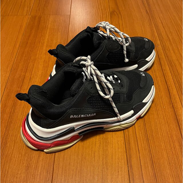 Balenciaga(バレンシアガ)のBalenciaga Triple S "Black/Red" トリプルS メンズの靴/シューズ(スニーカー)の商品写真