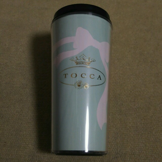 TOCCA(トッカ)のTOCCA  蓋付き プラスチックタンブラー インテリア/住まい/日用品のキッチン/食器(タンブラー)の商品写真