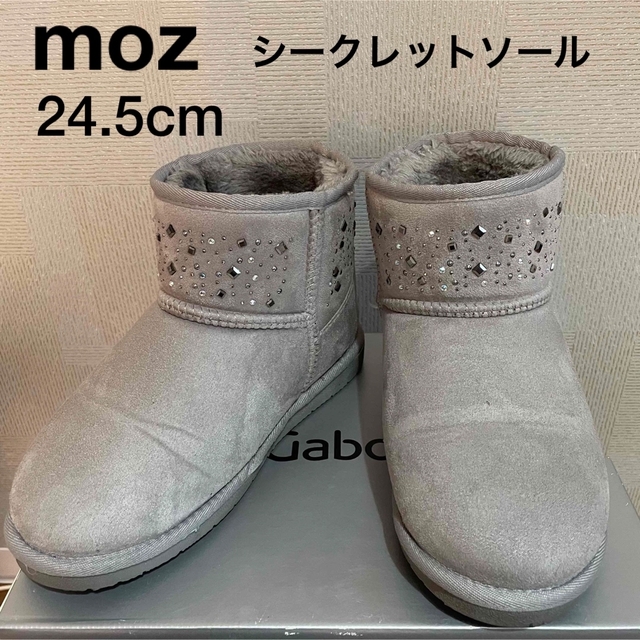 moz(モズ)の値下げ‼️moz ファーブーツ　ビジューデザイン　インソール レディースの靴/シューズ(ブーツ)の商品写真