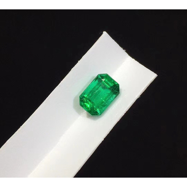 ⭐天然 エメラルド ルース 0.69ct