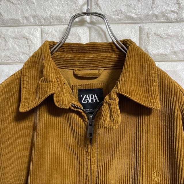 ZARA(ザラ)のZARA ザラ　中綿コーディロイジャケット　刺繍ロゴ　メンズMサイズ メンズのジャケット/アウター(ブルゾン)の商品写真