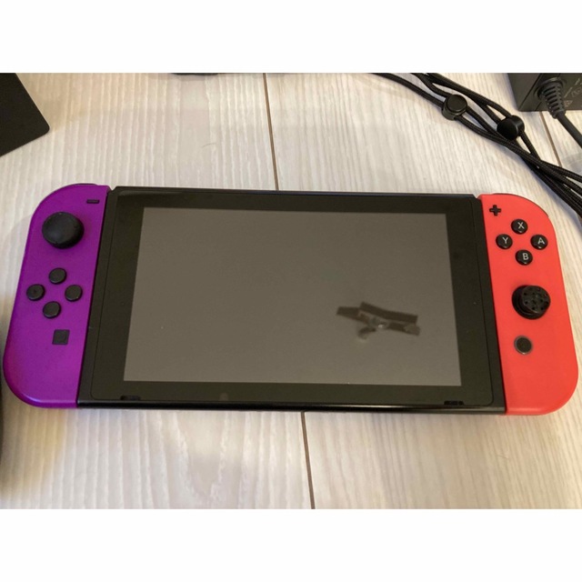 Nintendo Switch(ニンテンドースイッチ)の【訳あり】ニンテンドーSwitch本体セット エンタメ/ホビーのゲームソフト/ゲーム機本体(家庭用ゲーム機本体)の商品写真