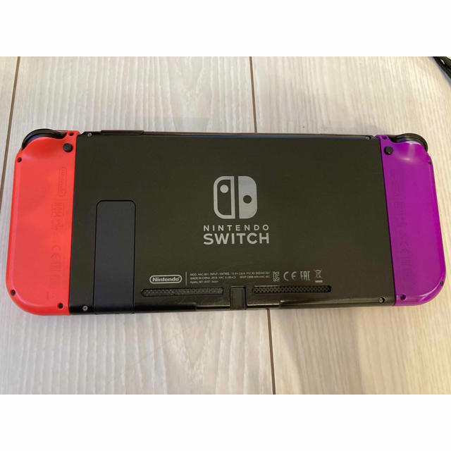 Nintendo Switch(ニンテンドースイッチ)の【訳あり】ニンテンドーSwitch本体セット エンタメ/ホビーのゲームソフト/ゲーム機本体(家庭用ゲーム機本体)の商品写真