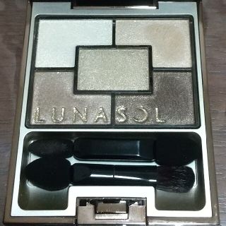 ルナソル(LUNASOL)のルナソル スパークリングアイズ 01(アイシャドウ)