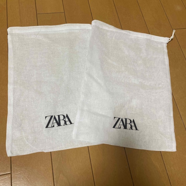 ZARA(ザラ)のZARA  シューズ入れ袋 スポーツ/アウトドアのゴルフ(シューズ)の商品写真