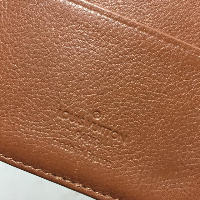 LOUIS VUITTON(ルイヴィトン)の正規品【美品】LV マヒナ 長財布 レディースのファッション小物(財布)の商品写真