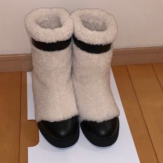 御値下げしました！CHANEL ムートンブーツ-