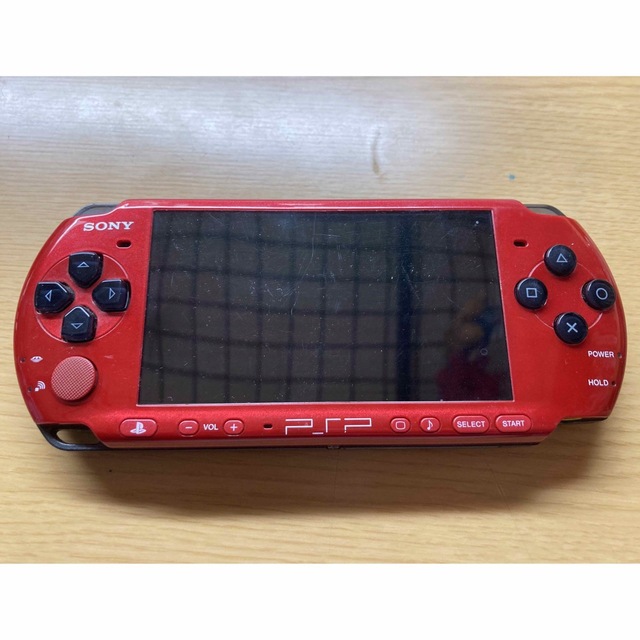 SONY(ソニー)のpsp3000＋グランド・セフト・オート エンタメ/ホビーのゲームソフト/ゲーム機本体(携帯用ゲームソフト)の商品写真