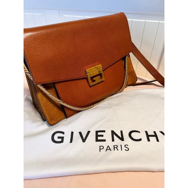 GIVENCHY GV3 スモールバック