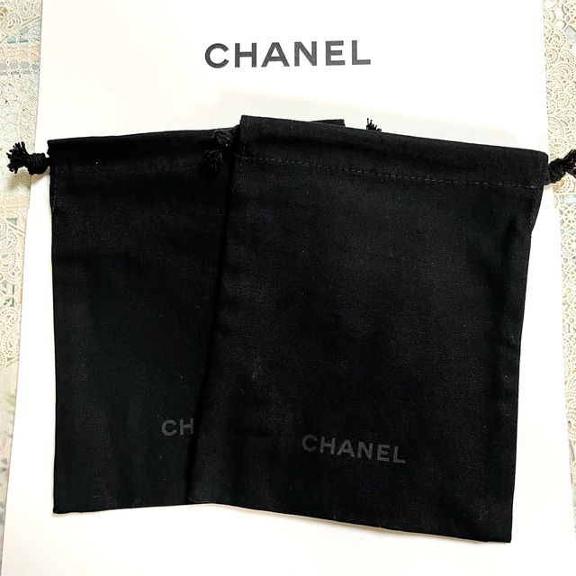 CHANEL(シャネル)のCHANEL 巾着 ポーチ ブラック ノベルティ 2枚セット レディースのファッション小物(ポーチ)の商品写真